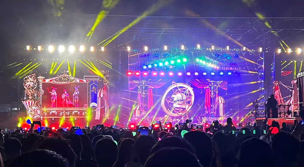 leyu乐鱼LED冰屏和荧光棒系列产品“嗨爆”周杰伦悉尼演唱会！