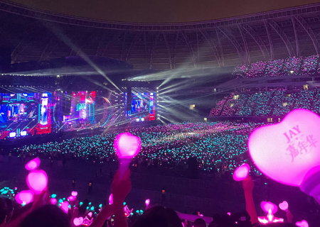 leyu乐鱼场控荧光棒应援棒“引爆”周杰伦天津演唱会（第二场）