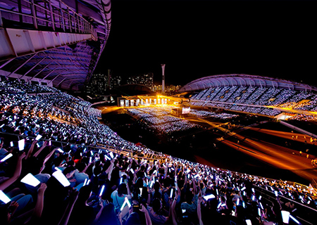 leyu乐鱼LED透明屏助力张韶涵泉州演唱会震撼开唱